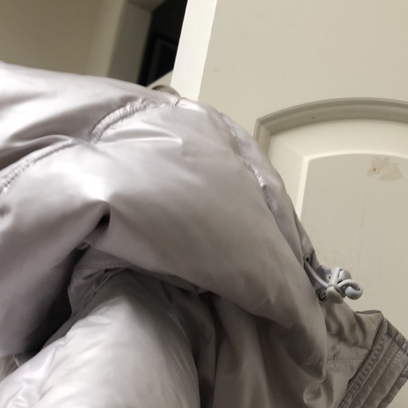 COPY - Jacket light gray sleeveless. Great look. SizeL. Hood . Zipper down& poc… - Picture 6 of 9